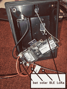 four cables connected to one-watt radio