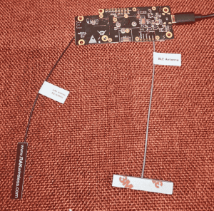 one-watt radio with two antennae connected
